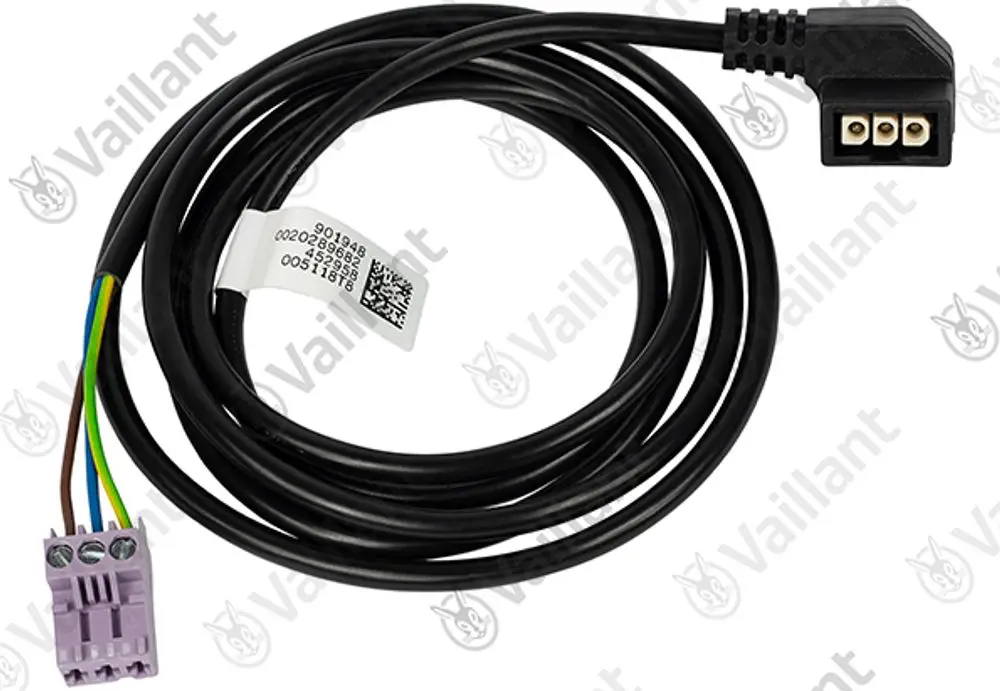 Vaillant Kabel mit mehreren Leitungen in unterschiedlichen Farben, verbunden mit einem Stecker und einem angehängten Etikett, für elektrische Anwendungen.